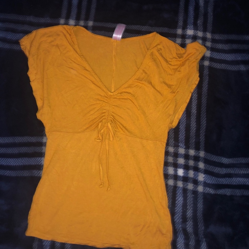 Yellow cinched top